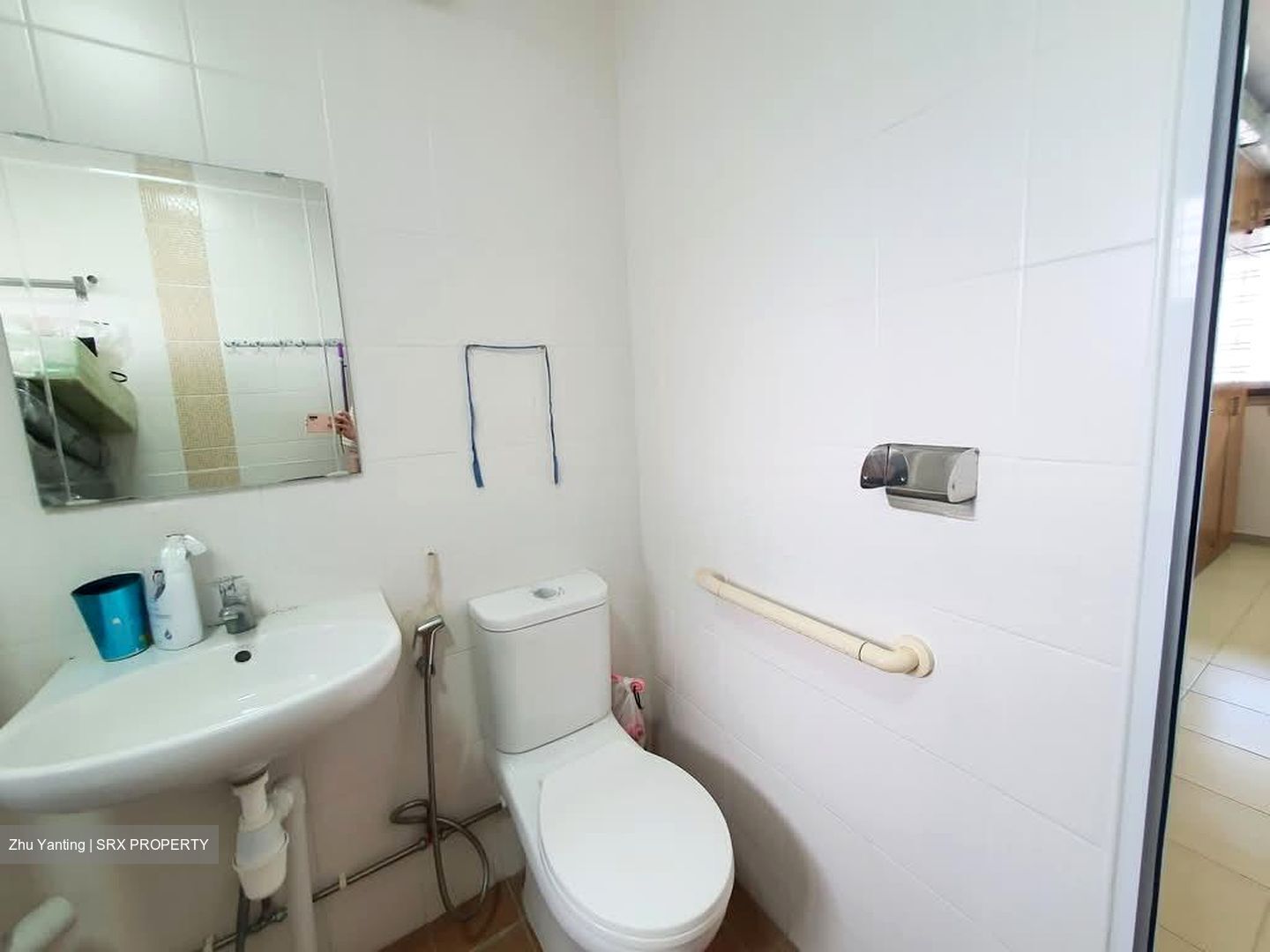 Blk 230 Hougang Avenue 1 (Hougang), HDB Executive #543226211